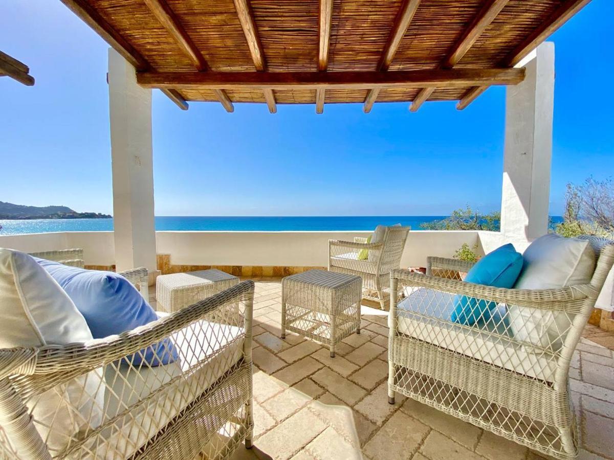 Beachfront House Geremeas Sardegna Apartamento Exterior foto